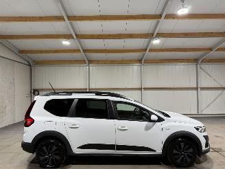 Vaurioauto  passenger cars Dacia Jogger 1.0TCI 81kW  7-Persoons   Expression 2025/4