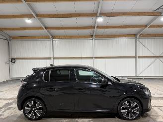 uszkodzony samochody osobowe Peugeot 208 1.2PT 96kW Automaat Allure Pack Sterrenhemel 2022/4