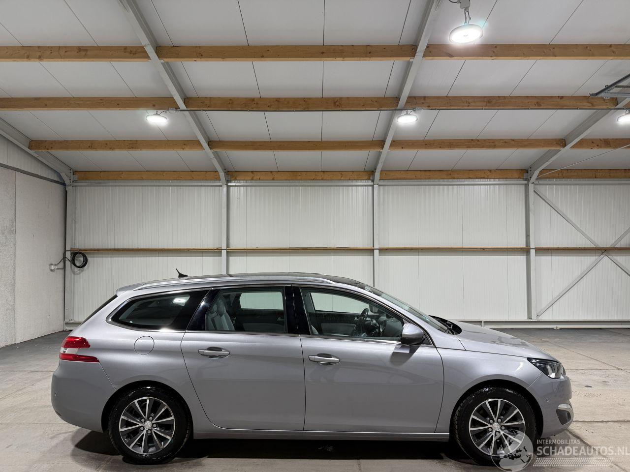 Peugeot 308 1.2PT 96kW Blue Lease Premium