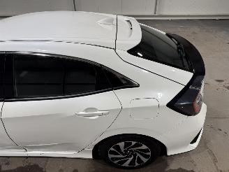 Honda Civic 1.0 i-VTEC 93kW Comfort picture 16