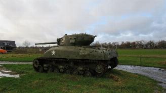 krockskadad bil auto Kenworth  Sherman tank 1944 not for sale 1944/3