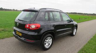 Vaurioauto  passenger cars Volkswagen Tiguan 14 TSi Comfort & Design 2009  Airco Mpv [ Top Staat 2009/5