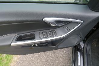 Volvo V-60 2.0 D 120 pk  Pular+ Dynamic  Euro 6 schuifdak Leer  Camera Navigatie  2017 picture 32