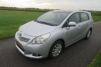 Schadeauto Toyota Verso 1.8 VVT-I  2011 147pk Mpv  Panorama dak 160.000km nap  Airco [ Topstaat 2011/9