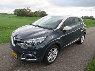 skadebil auto Renault Captur 0.9 TCE Dynamique 137.000km nap mpv Camera Navigatie Euro 6 2013/11