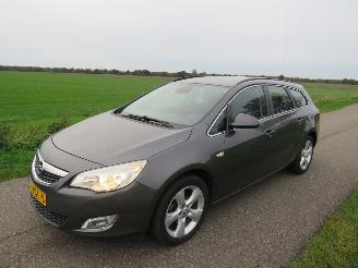 Auto incidentate Opel Astra SPORTS TOURER 1.4 Turbo  120pk Navigatie [ schadevrij  2011 2011/8