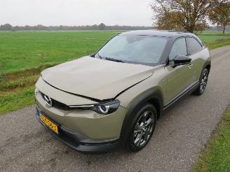 Mazda MX-30 SKY Activ Automaat  Elektrisch 14.000km 2023 Makoto  Camera Navigatie  leer  [splinternieuw picture 17