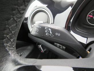 Volkswagen Up! 1.0 Up 84.000km Nap!!!! High up Navigatie Airco  [ Nieuwstaat picture 18