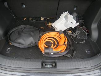 Hyundai Kona 39 kw Automaat  Elektrisch 2021  40.000km Camera Navigatie  stoelverwarmig  nieuwstaat picture 11