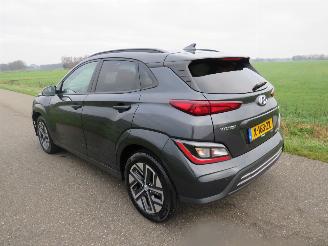 Avarii autoturisme Hyundai Kona 39 kw Automaat  Elektrisch 2021  40.000km Camera Navigatie  stoelverwarmig  nieuwstaat 2021/9