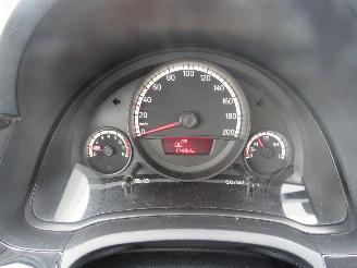 Volkswagen Up! 1.0 High Up  5drs Airco Navigatie 08-2014 Parkeerschade Bumper voor picture 14