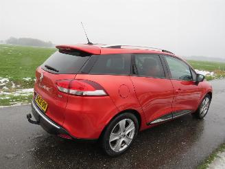 Damaged car Renault Clio 0.9 TCE  90pk  NIGHT&Day  2013 Navigatie Airco  Schadevrij 2013/11