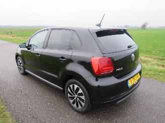 skadebil auto Volkswagen Polo 1.4 TDi 5drs 233.000km Nap Navigatie Airco  2015 parkeerschade 2015/3