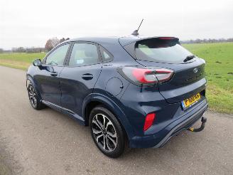 Vaurioauto  passenger cars Ford Puma 1.0 ST Line X Hybride Benzine Elektrisch  40.000Km 2021/6