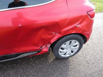 Renault Clio Renault Clio 0.9 TCe 90pk Limited Airco Navigatie  2017 picture 12