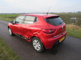 Renault Clio Renault Clio 0.9 TCe 90pk Limited Airco Navigatie  2017 picture 11