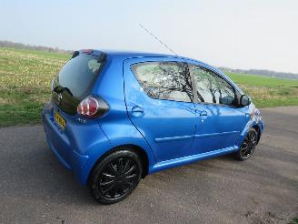 Toyota Aygo 1.0 12v 5Drs 135.000km  NAP Airco Dynamic Blue 2010 [ eerste eigenaar picture 11