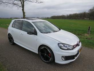 krockskadad bil auto Volkswagen Golf 2.0 GTI Edition 35 235pk Automaat  5Drs Schuifdak 2012 bumperschade 2012/5