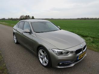 krockskadad bil auto BMW 3-serie 330e Automaat Executive Hybride Elektriciteit Benzine M Pakett 2016 2016/7