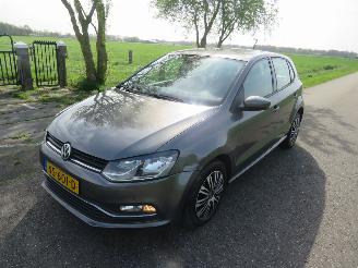 skadebil auto Volkswagen Polo 1.2 TSi 90pk 5drs Navigatie Aircoclimaat 2017 2017/5