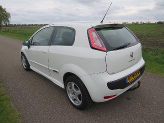 Fiat Punto Evo 1.3 M JTD Dynamic  2010 Airco  parkeerschade picture 2