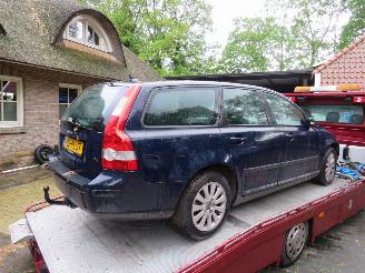 uszkodzony samochody osobowe Volvo V-50 2.4 140pk 2004  [ sloop of loop 2004/8