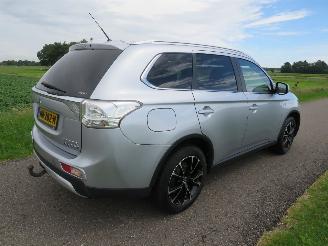 skadebil auto Mitsubishi Outlander 2.0 HPEV 4X4 PLUG IN  HYBRIDE EXECUTIVE X LINE EDITION 2015  CAMERA 2015/10