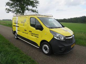 skadebil bedrijf Opel Vivaro 1.6 CDTI 120pk  Lengte 2 H1 Edition  Airco  2015  Topstaat 2015/11