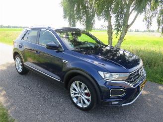 Unfallwagen Volkswagen T-Roc 2.0 TSi 190pk  4 Motion R Sport 2019 190pk Automaat Camera Sport vol optie 2019/11