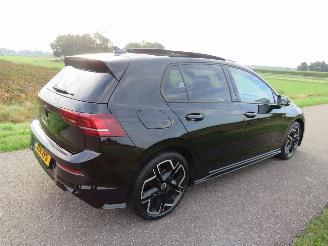 Damaged car Volkswagen Golf 1.5 E TSi R Line Aut  11.000km Nap 150pk Elektrische /Benzine 50.000 nieuwprijs 2026/2