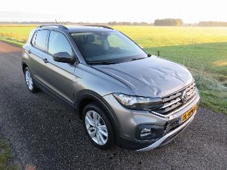 uszkodzony samochody osobowe Volkswagen T-Cross 1.0 TSi Life 95pk Euro 6 Camera Navigatie clima sportstoelen  enz enz 2019/11