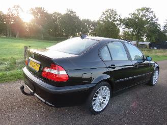 krockskadad bil auto BMW 3-serie 318 D 116 pk  2002 Navigatie Airco  Sedan 2002/9