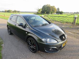 skadebil auto Seat Leon 1.2 TSi  105pk  Bisinesline Highline  2010 topstaat   5drsEuro 6 2010/9