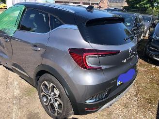 Renault Captur  picture 21