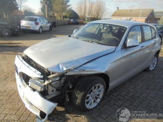 krockskadad bil auto BMW 1-serie 116d 2014/9