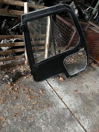 Schade bestelwagen Willys  yale heftruck deuren 2013/1