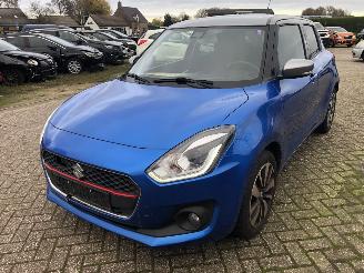 Damaged car Suzuki Swift Swift 1.0 Stijl Smart Hybrid 2018/8