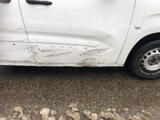 Peugeot Partner Partner 1.2 PureTech Premium picture 6