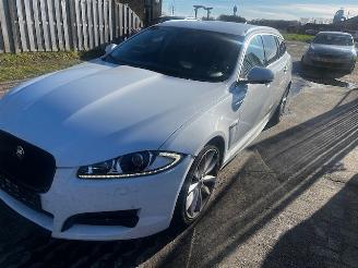 Vaurioauto  passenger cars Jaguar XF sportbrake 2012/12