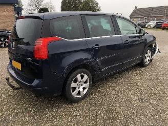 Peugeot 5008 5008 1.6 THP Family 7p. picture 7