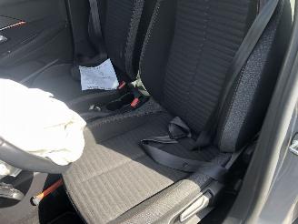 Peugeot 208 208 1.2 PureTech Blue Lease Active picture 23