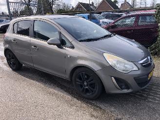 Unfallwagen Opel Corsa 1.3 CDTI ECOFLEX 2011/9