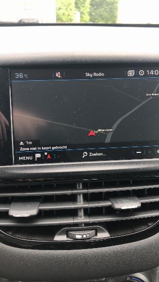 Peugeot 208 208 1.2 PureTech picture 9