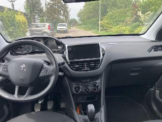 Peugeot 208 208 1.2 PureTech picture 16