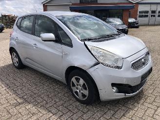 Voiture accidenté Kia Venga Venga 1.4 CVVT Seven 2011/3
