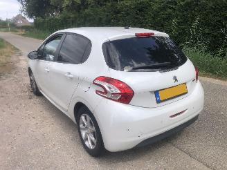 Avarii autoturisme Peugeot 208 208 1.2 VTi Oxygo 2014/1