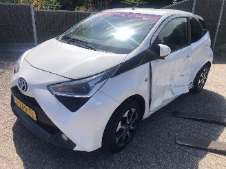 Toyota Aygo Aygo 1.0 VVT-i x-joy picture 3
