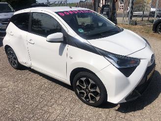 Toyota Aygo Aygo 1.0 VVT-i x-joy picture 2