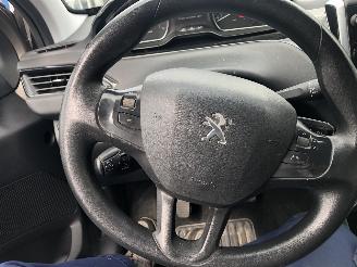 Peugeot 208 208 1.2 VTi Access picture 12