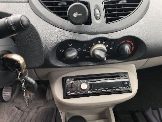 Coche accidentado Renault Twingo Twingo 1.2 Authentique 2008/6
